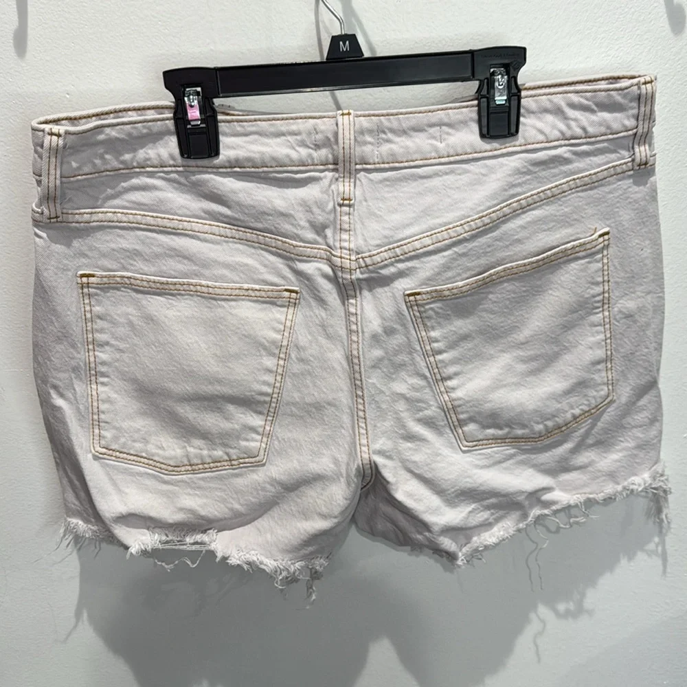 Universal Thread Vintage Jean Shorts High Rise‎ Frayed Cut-Off Hem Cream W 14/32